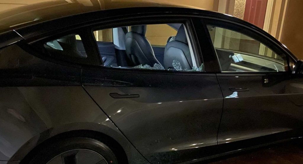 Tesla Model 3 Window Shatters Spontaneously Minutes After ...