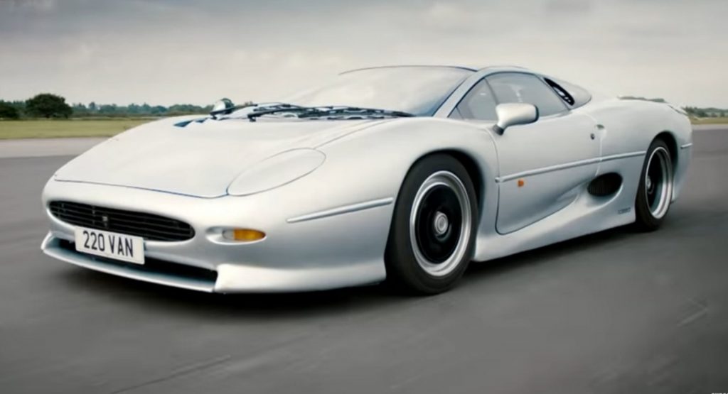  A 200 MPH Attempt In A 30-Year-Old Jaguar XJ220 Sure Takes Some Guts