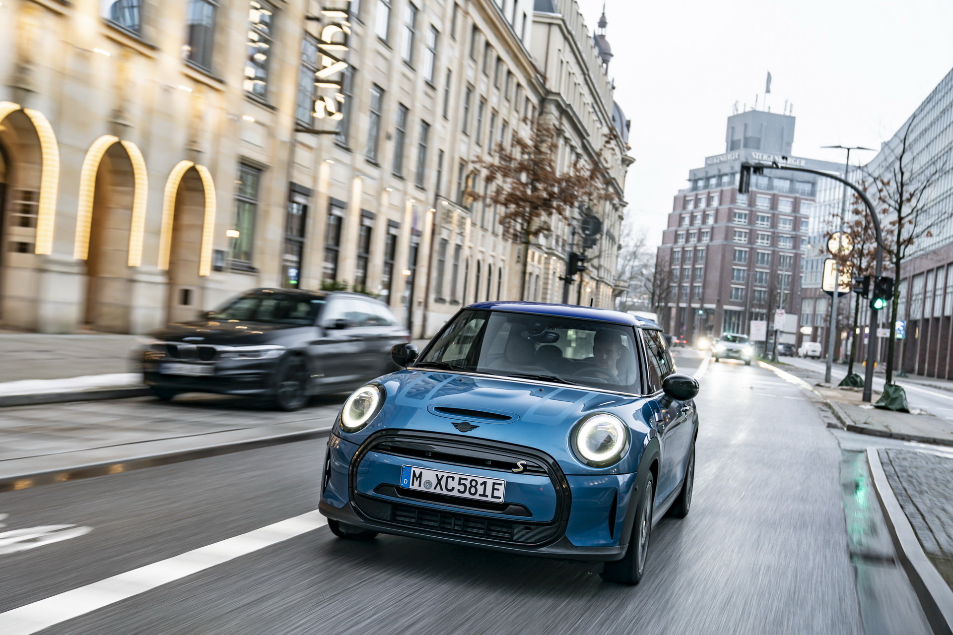 MINI’s Electric Cooper SE Gains Fancy ‘Collection’ Edition With A ...