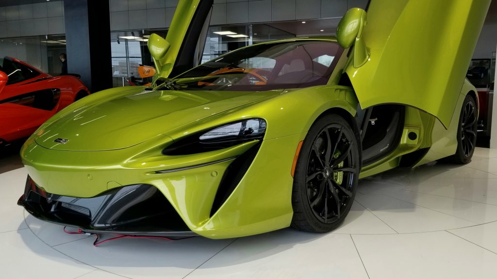 We Check Out The First 2022 McLaren Artura To Hit U.S. Shores In Person ...