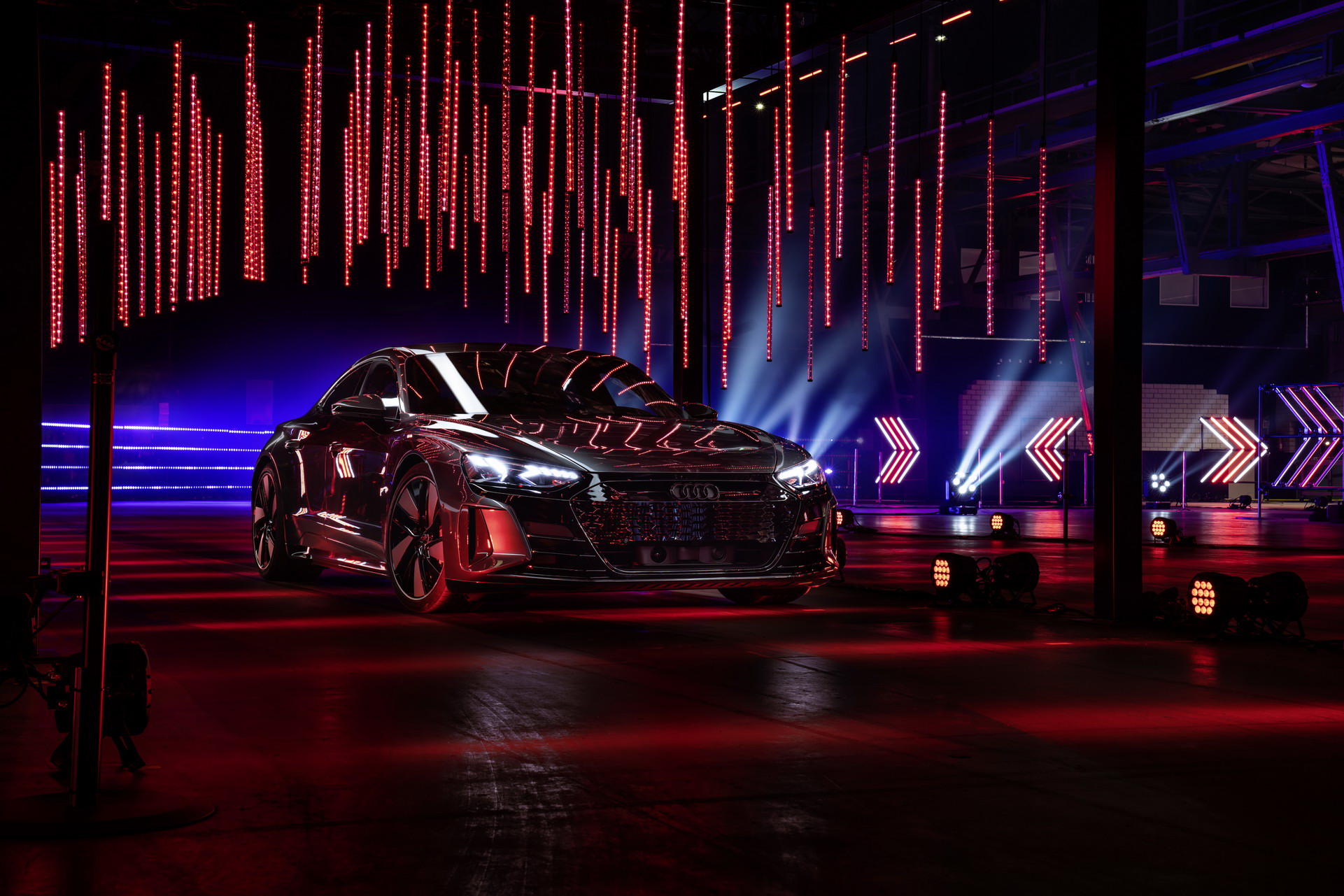 The 2022 Audi E-Tron GT Is Here, And It’s A Beaut With Electrifying ...