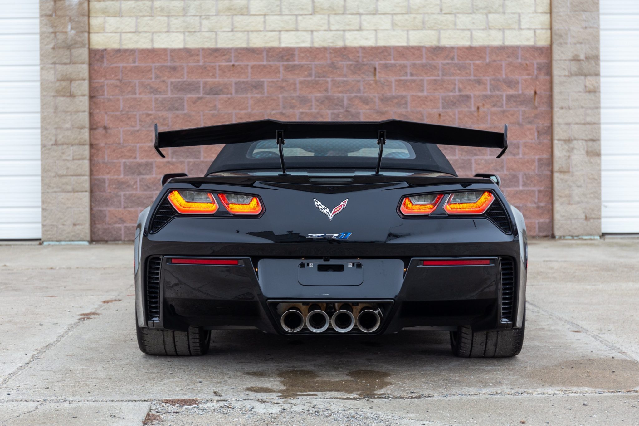 Take Over The Track With This Badass 2019 Corvette ZR1 Convertible ...