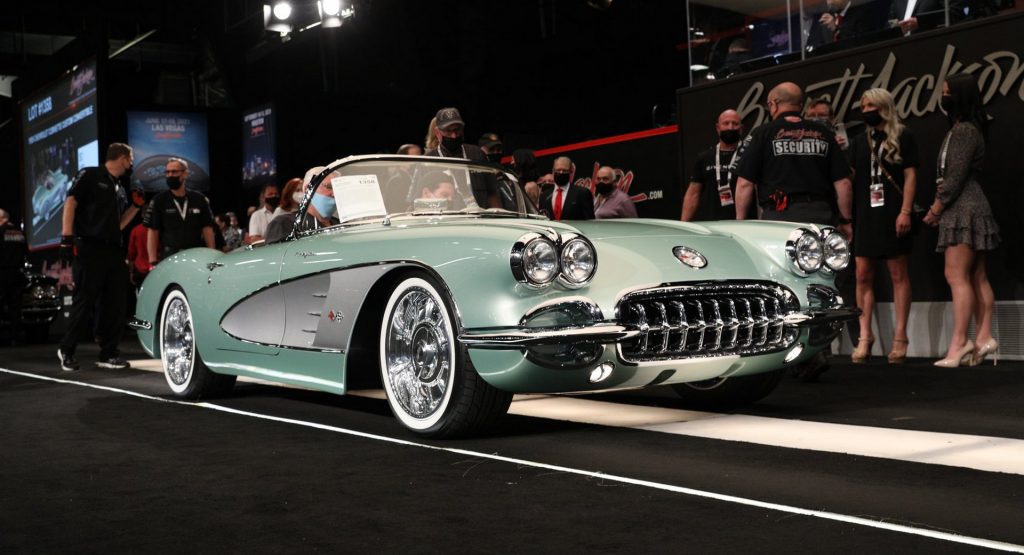 Kevin Hart Paid $825,000 For This Sweet Looking Restomodded ’59 Corvette
