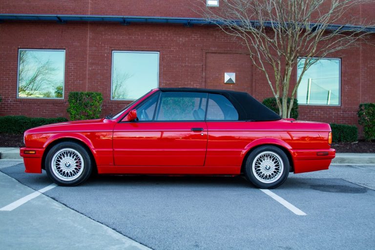 Live Out Your 90s Wall Street Broker Dreams With This Brilliant Red E30 ...