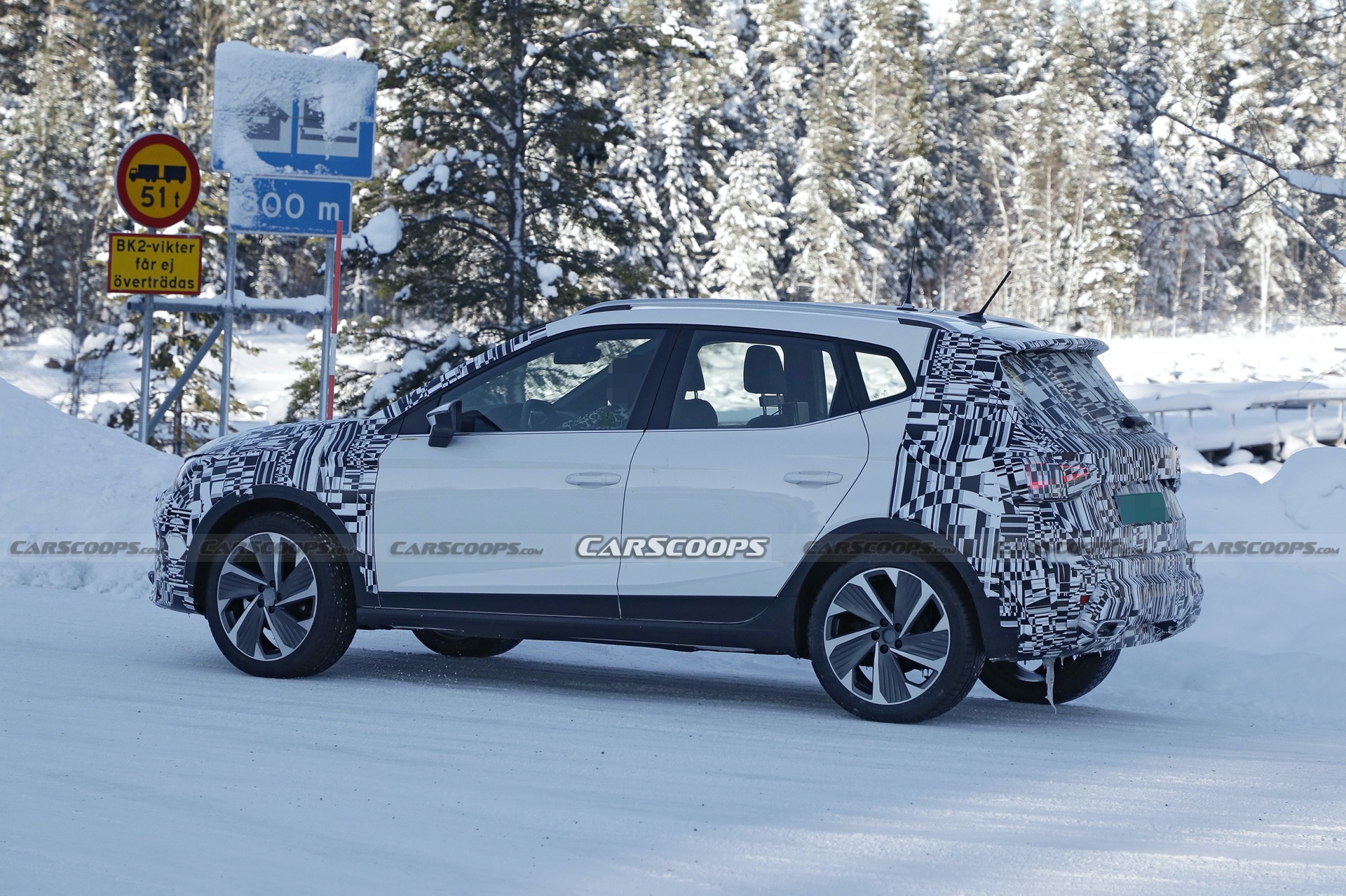 New Seat Arona Facelift Spotted, Launch Expected Soon | Carscoops