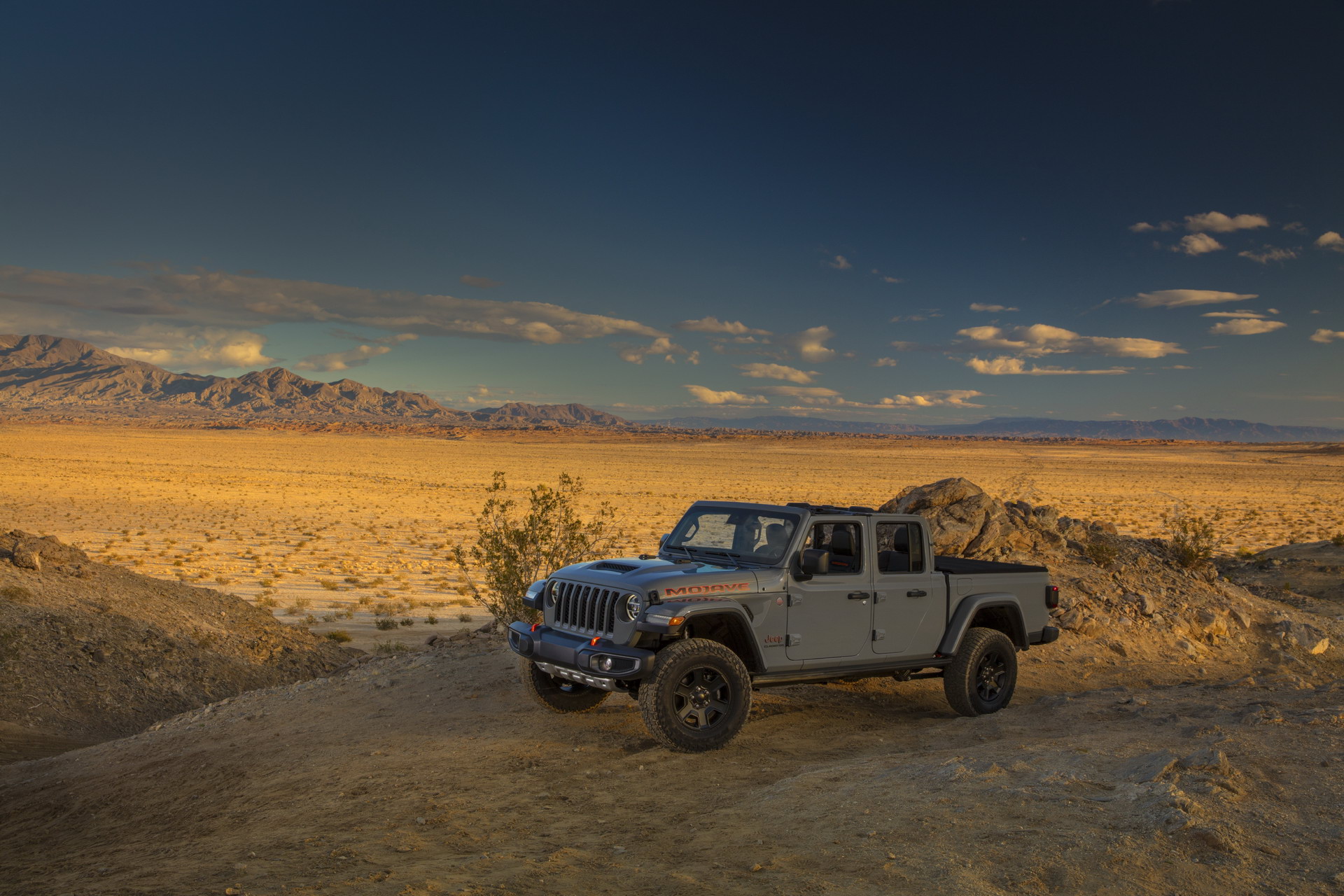 Desert Rated Jeep Gladiator Mojave Arrives In Mexico As A 21my Carscoops