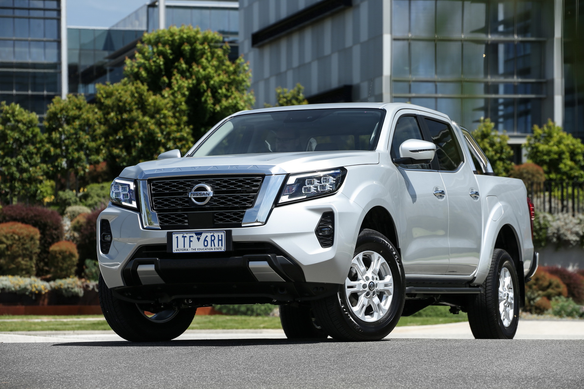 Nissan пикап Navara 2021