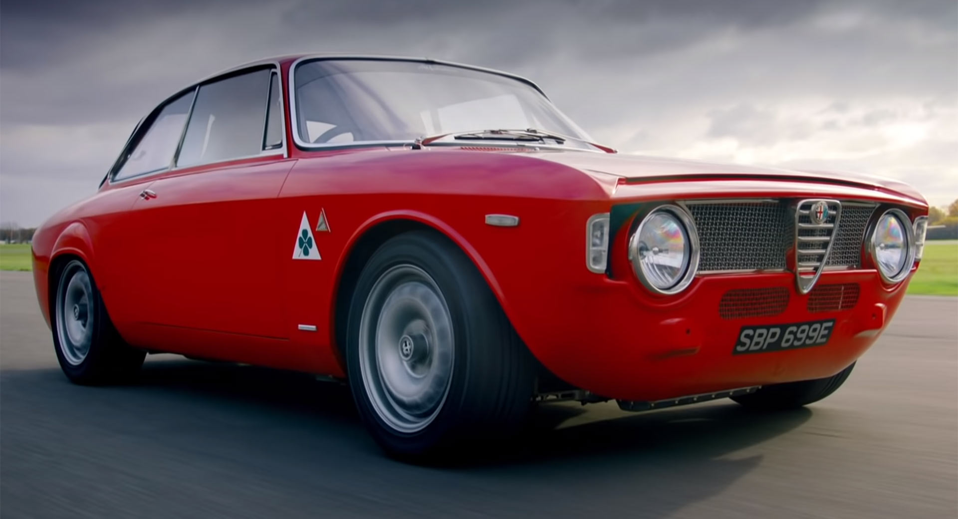 Chris Harris Drives And Falls For The Alfaholics Gta R 290 Restomod Carscoops