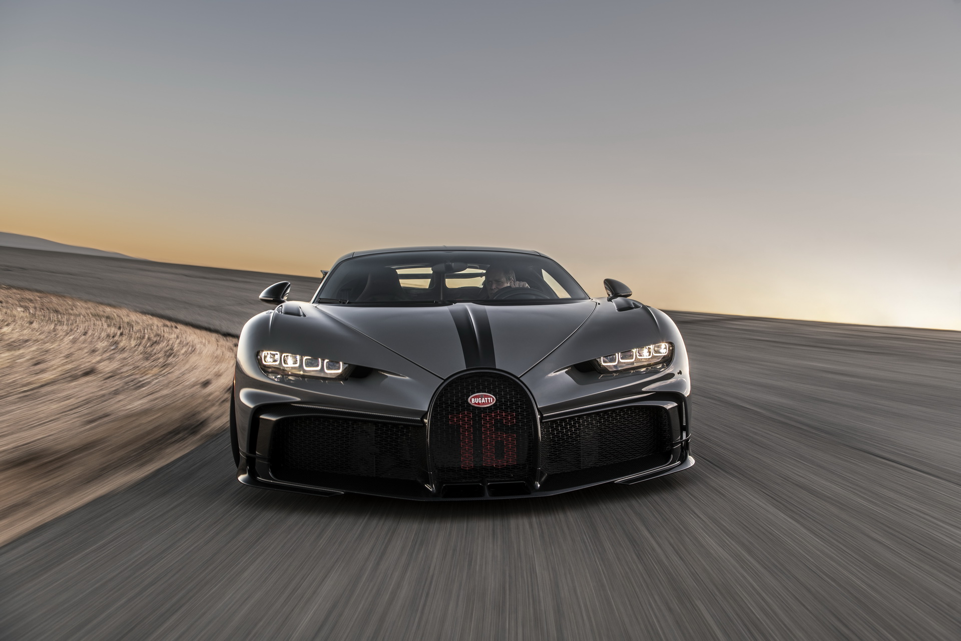 Bugatti Chiron Pur Sport Salutes America At Willow Springs | Carscoops