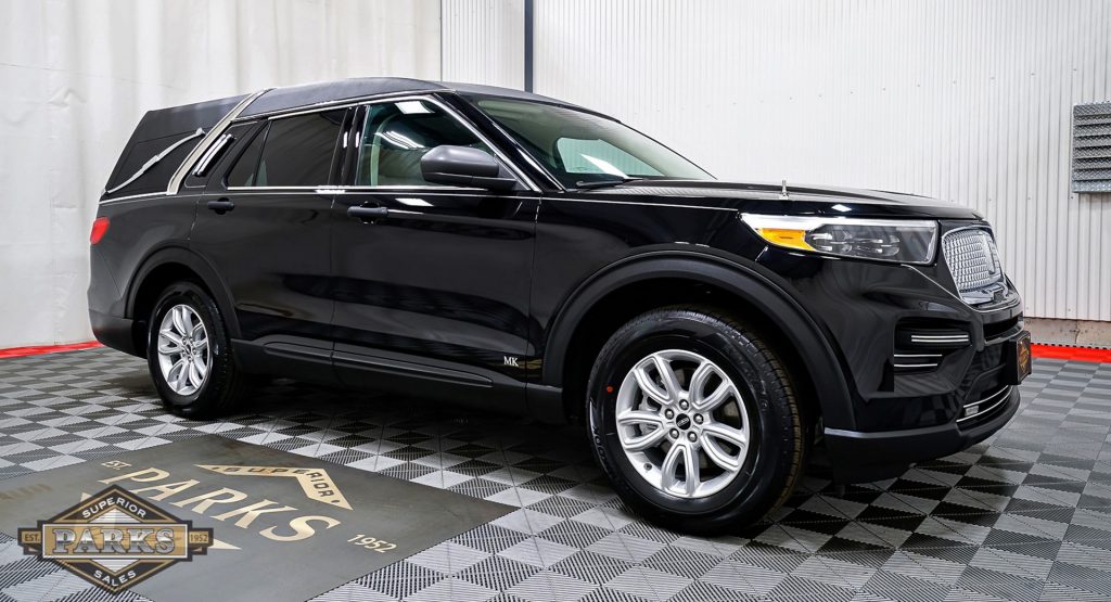  We’re Not Quite Sure What To Make Of This Ford Explorer-Turned-Lincoln Hearse