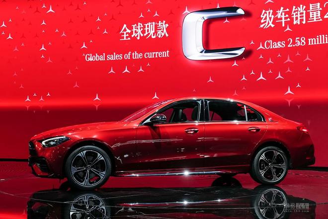 New Mercedes Benz C Class L Is Like A Mini Maybach For China Carscoops 6053