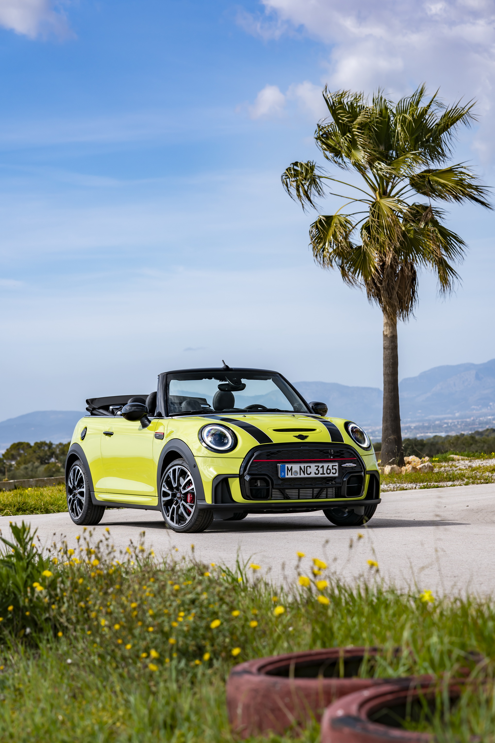 MINI’s Facelifted JCW Hot Hatch And Convertible Detailed In New Gallery ...