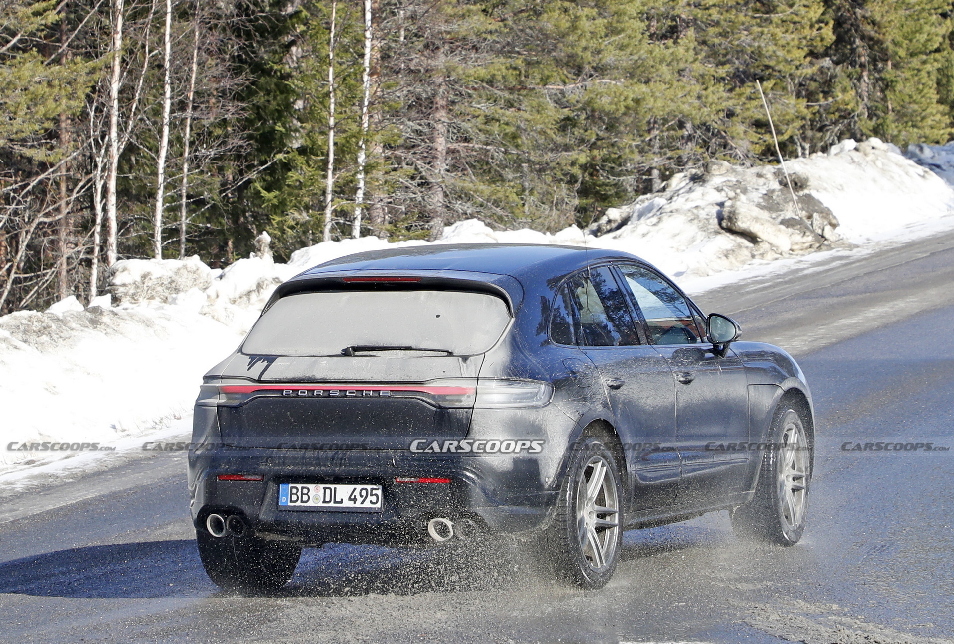 Porsche Announces Changes for 2022 Macan Crossover