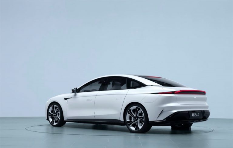 Zhiji L7 Is An Electric Sports Sedan From China With Wireless Charging ...