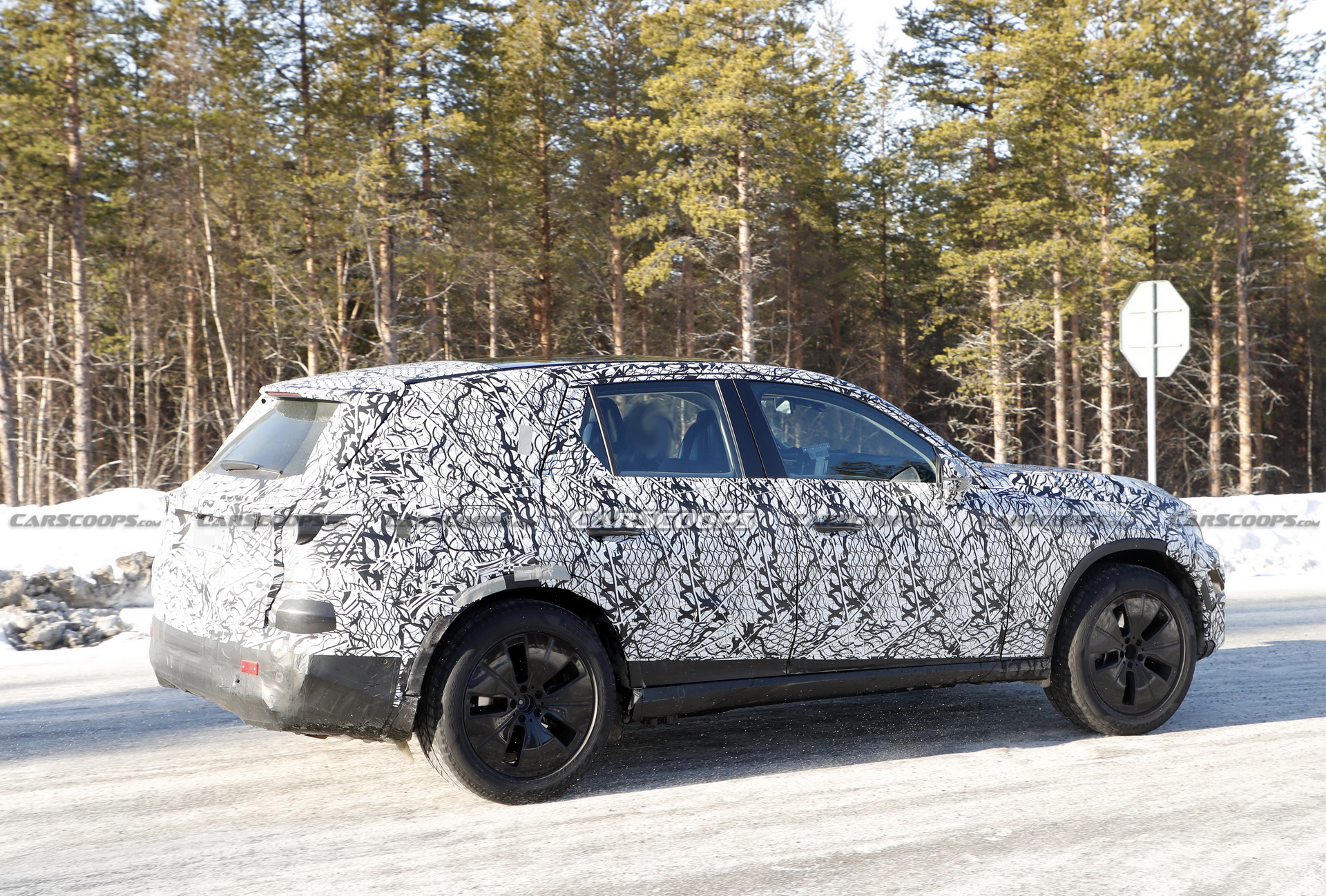 2023 Mercedes-Benz GLC Spied During Cold Weather Testing | Carscoops