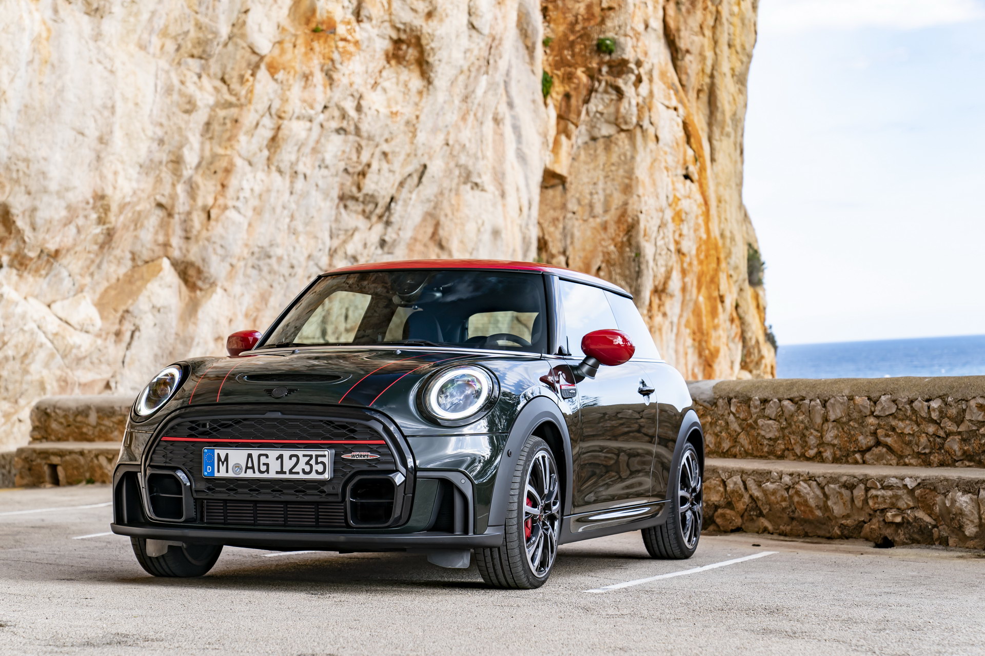 2022 MINI JCW Is Your 228HP, 32,900 Hot Hatch Carscoops