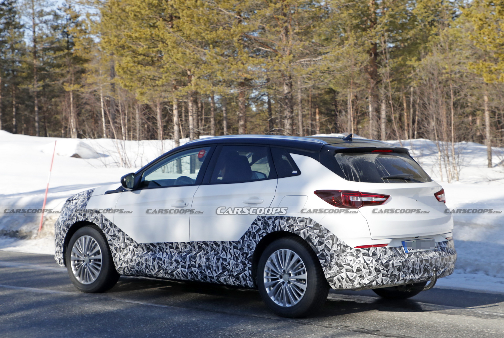 2022 Opel Grandland Spied With New Vizor Face, Coming Later This Year ...