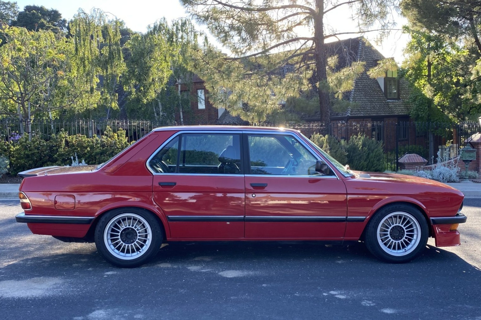 1987 Bmw 535is Reminds Us Why We Love Classic Bimmers Carscoops