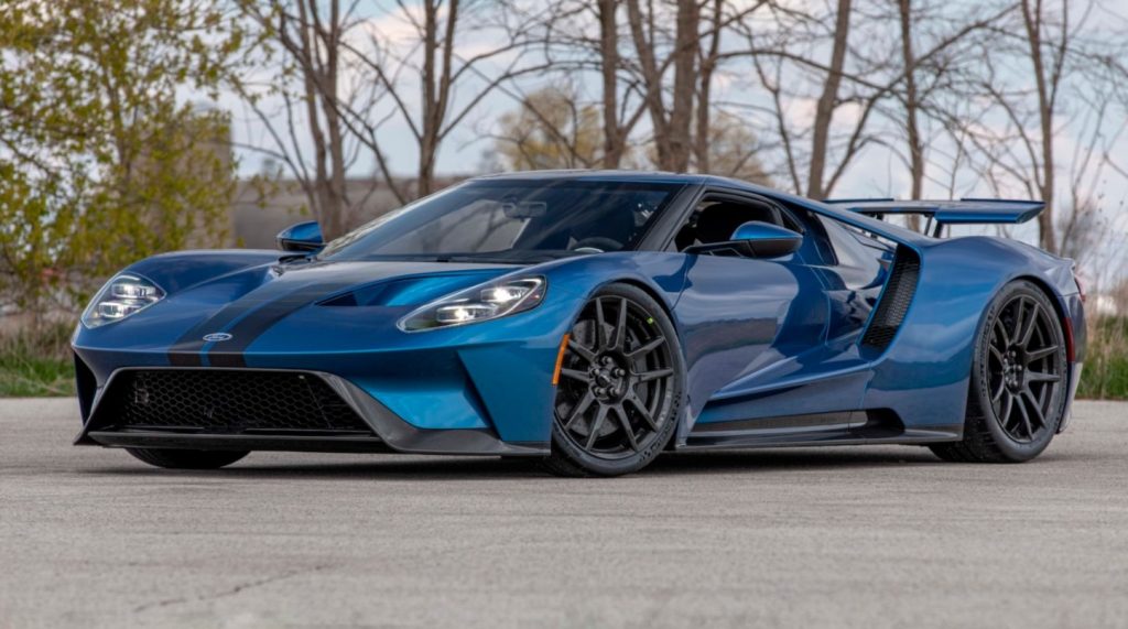 Which Of These Two Low-Mileage 2019 Ford GTs Would You Prefer? | Carscoops