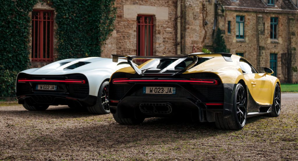  Bugatti Chiron Sport, Chiron Pur Sport Get Together To Stun Customers During Paris Drive Event