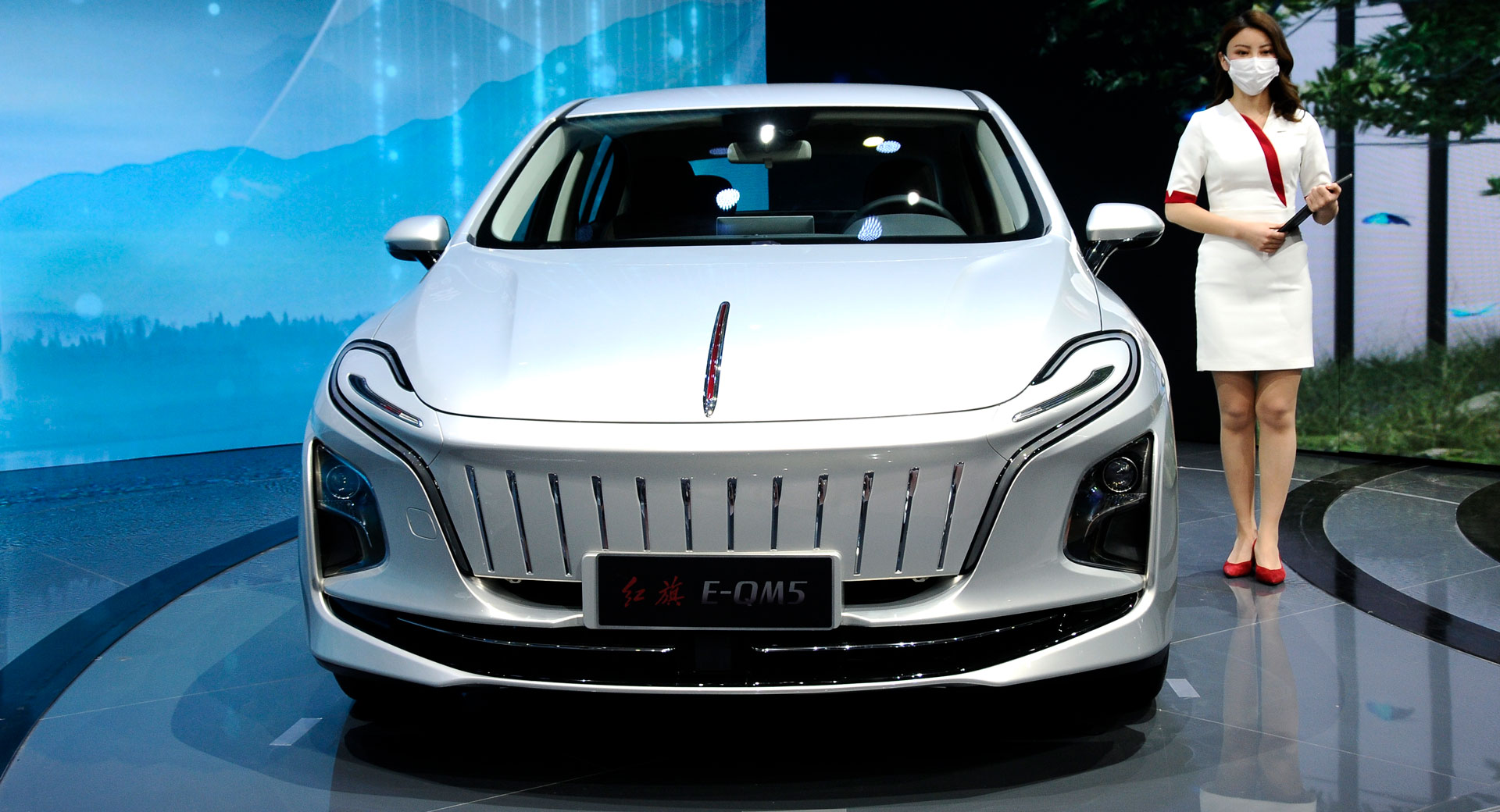 New Hongqi E-QM5 Is A Large Electric Sedan With A Strormtrooper-Like ...