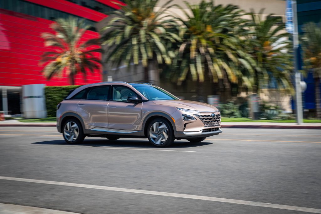     Hyundai warns Nexo owners to park outside due to hydrogen leaks, just in case