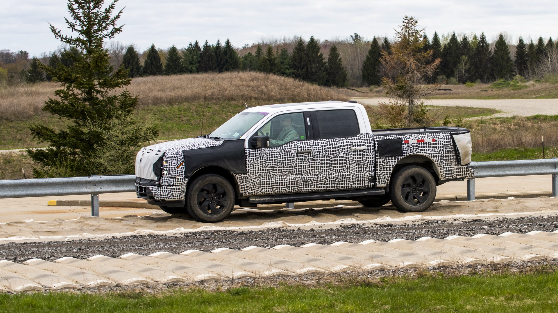 2022 Ford F-150 Lightning Strikes EV Market With Sub-$40k Starting ...