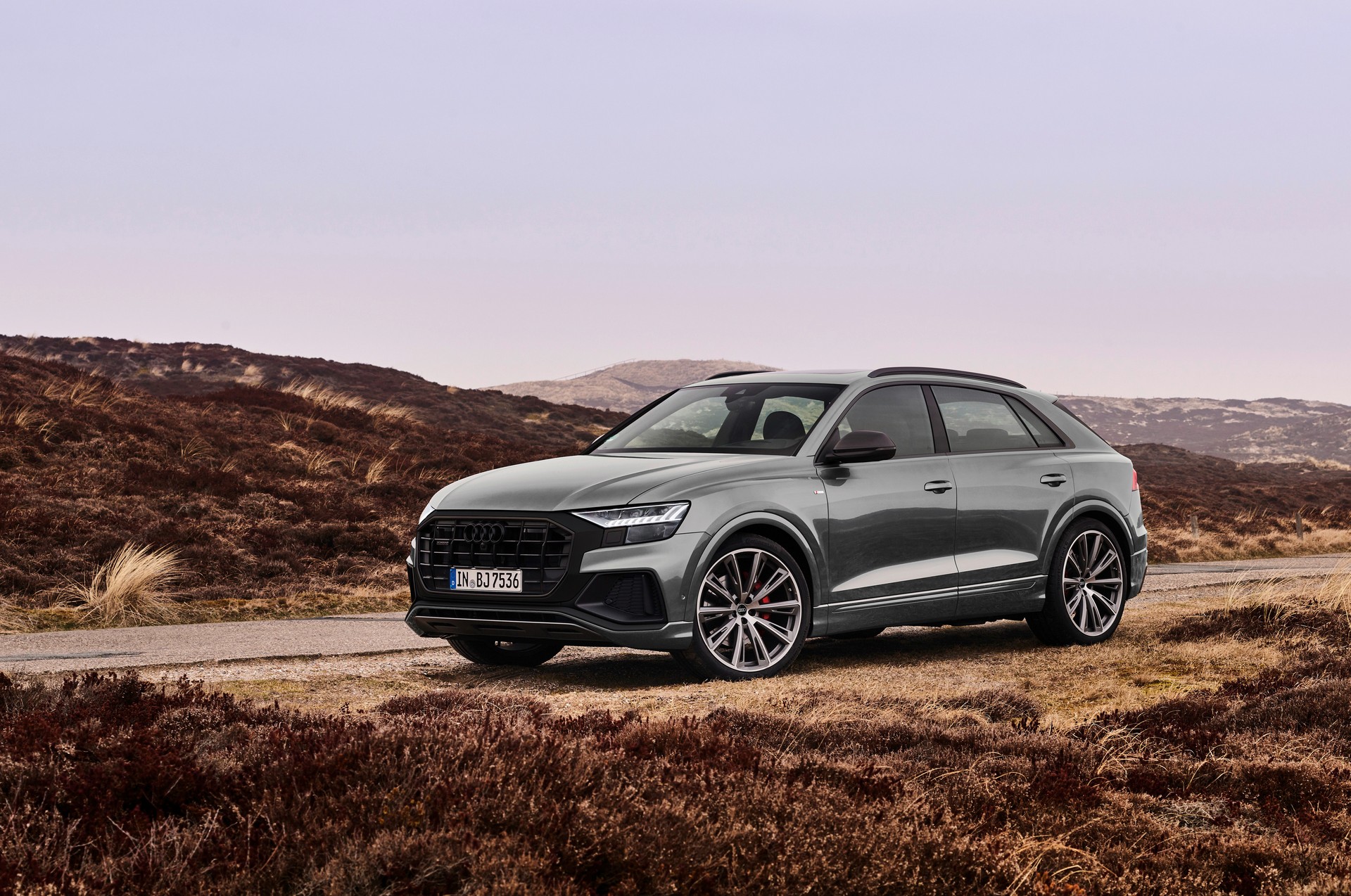 Audi Embraces The Blackout Trend, Introduces Q7 And Q8 Competition Plus ...