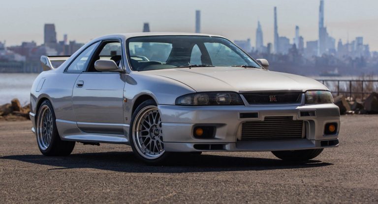 Nissan skyline gtr 33