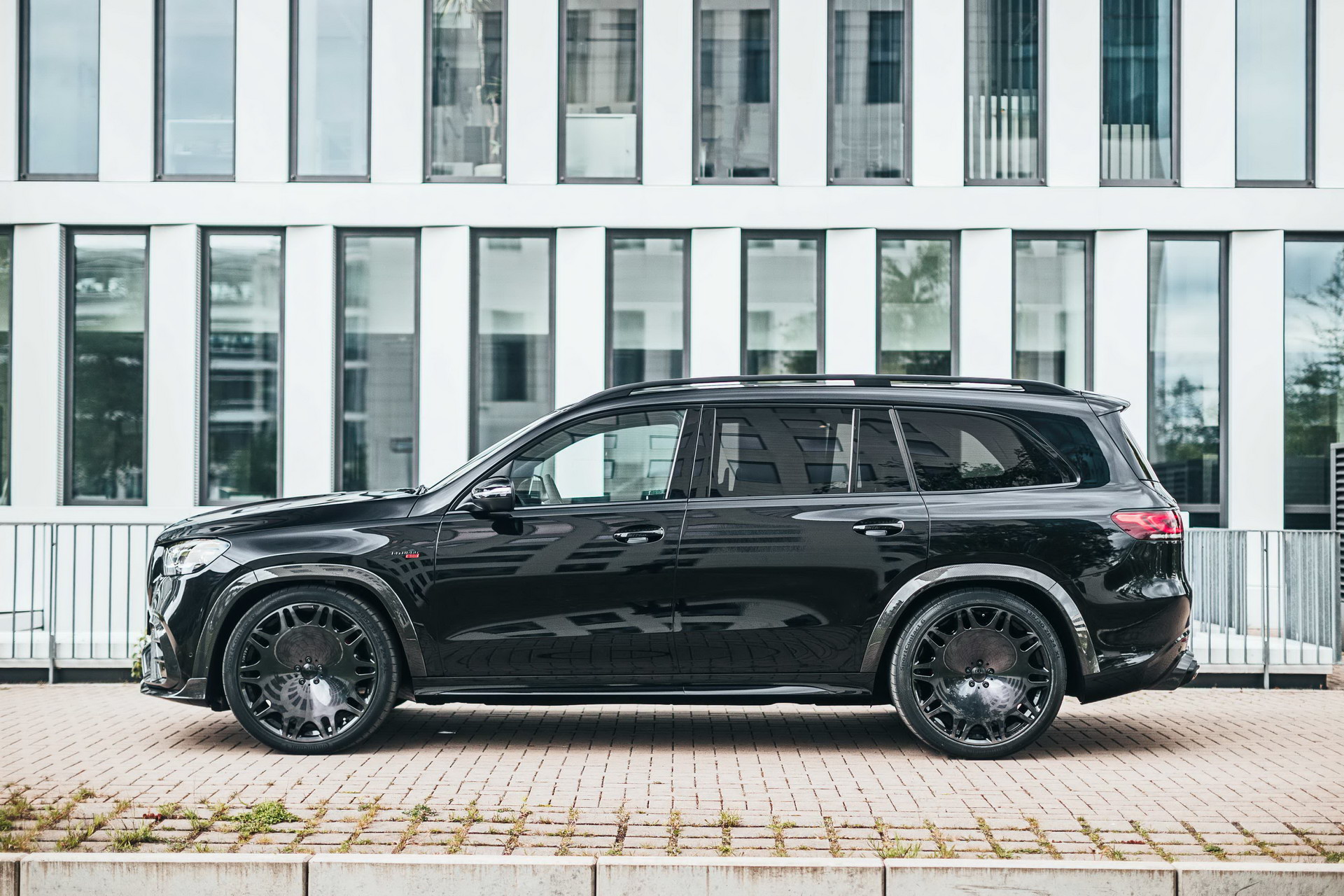 Brabus Puts Mercedes-AMG GLS 63 Into A Nightclub Bouncer Suit | Carscoops