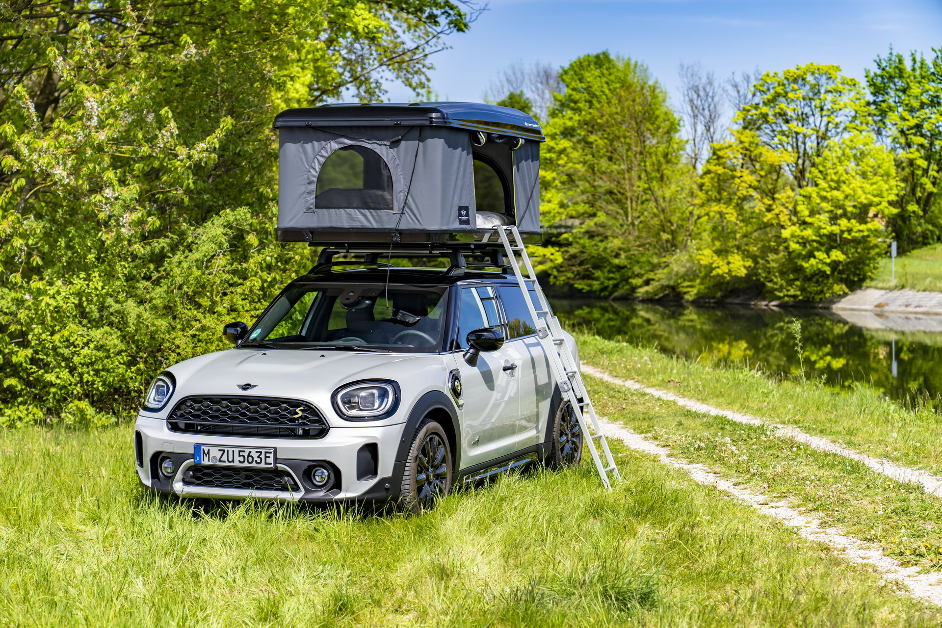 MINI Thinks You’ll Go Camping In The Cooper SE, Launches Rooftop Tent ...