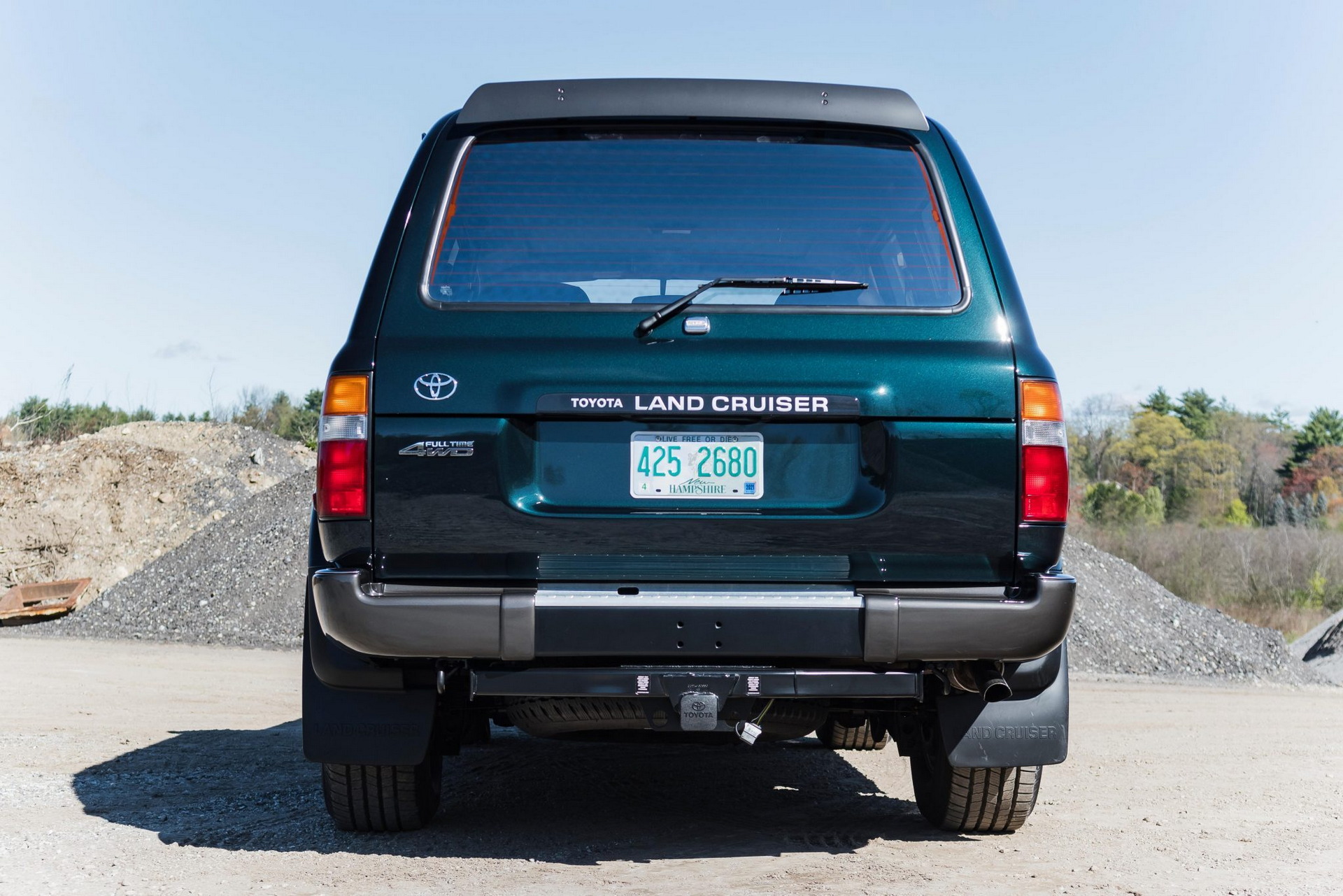 A 1k-Mile 1994 Toyota Land Cruiser Just Sold For A Whopping $136,000 ...