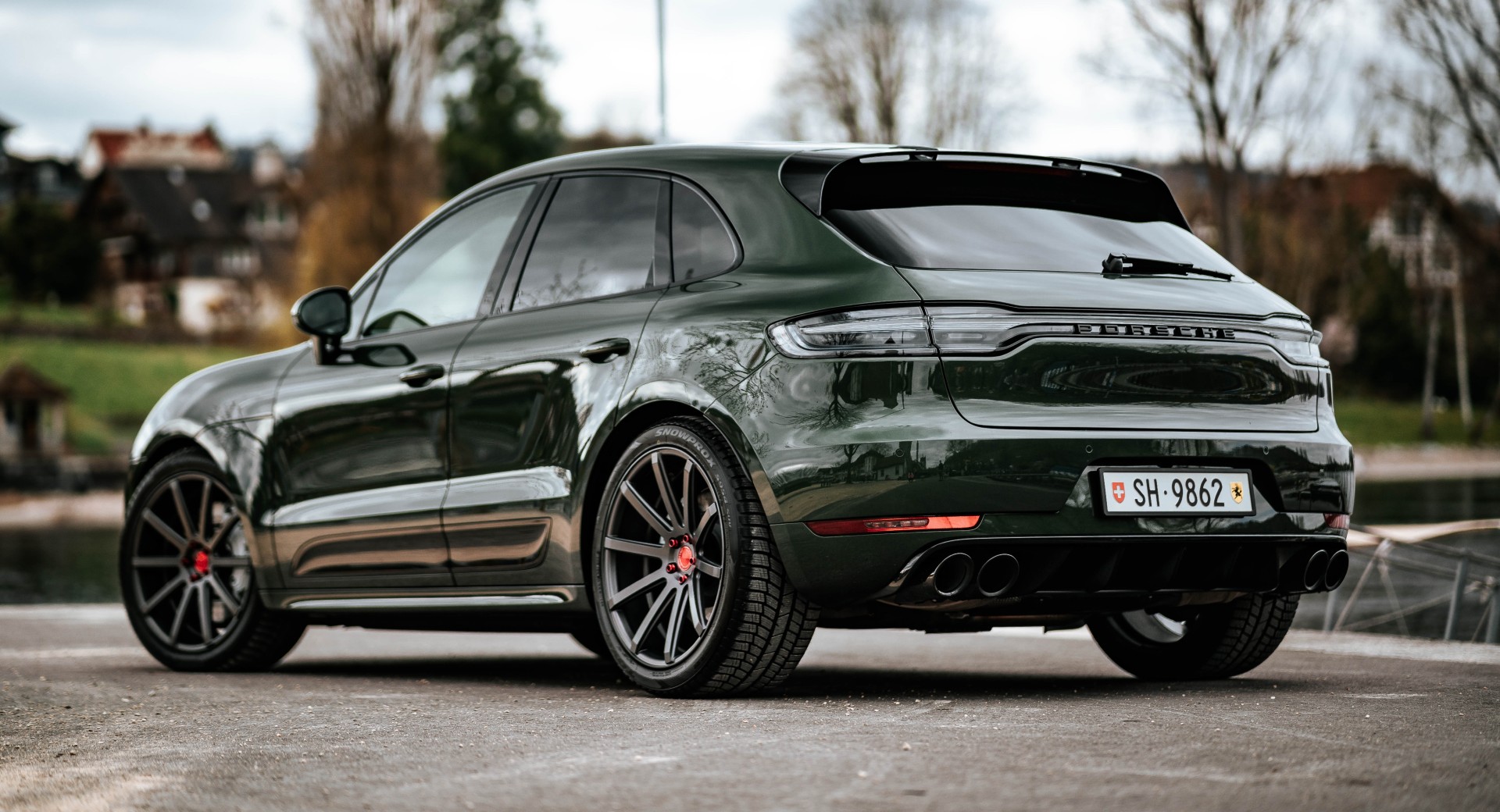 Dark Green Porsche Macan Turbo Lowers Its Off-Road Expectations With 21