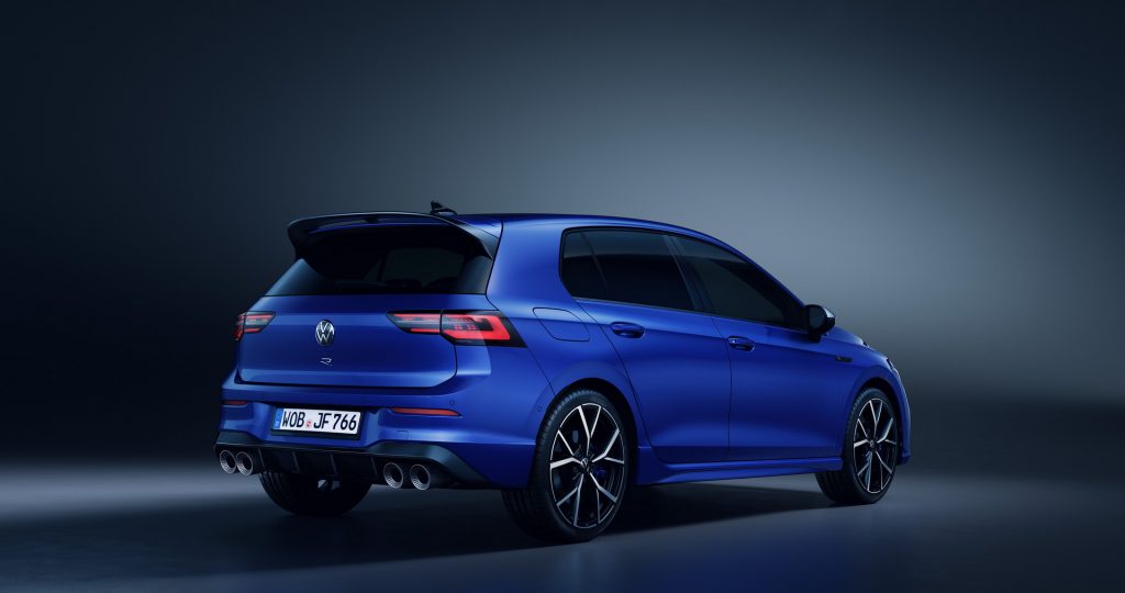 The 2022 Golf R Gets An F1-Style Rev Counter And An M-Style R Button ...