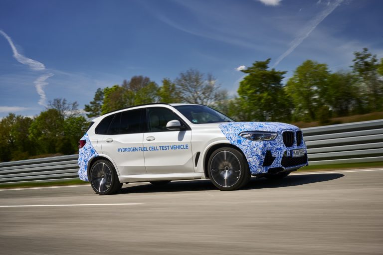 BMW Rolls Out X5 Hydrogen Fuel Cell Prototype Ahead Of 2022 Launch ...