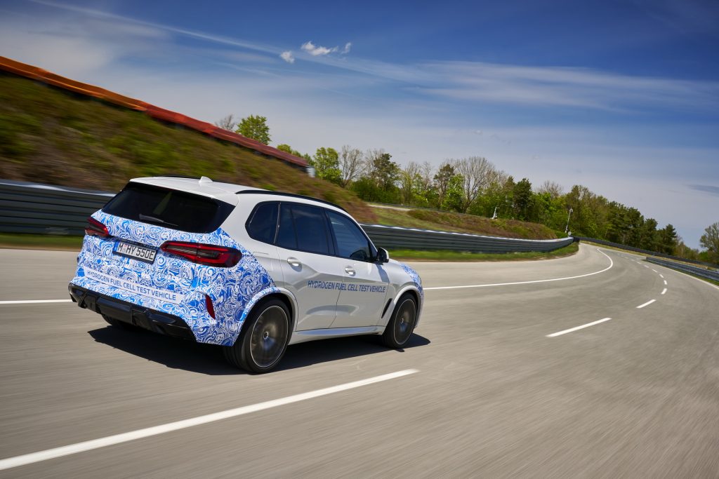 BMW Rolls Out X5 Hydrogen Fuel Cell Prototype Ahead Of 2022 Launch ...