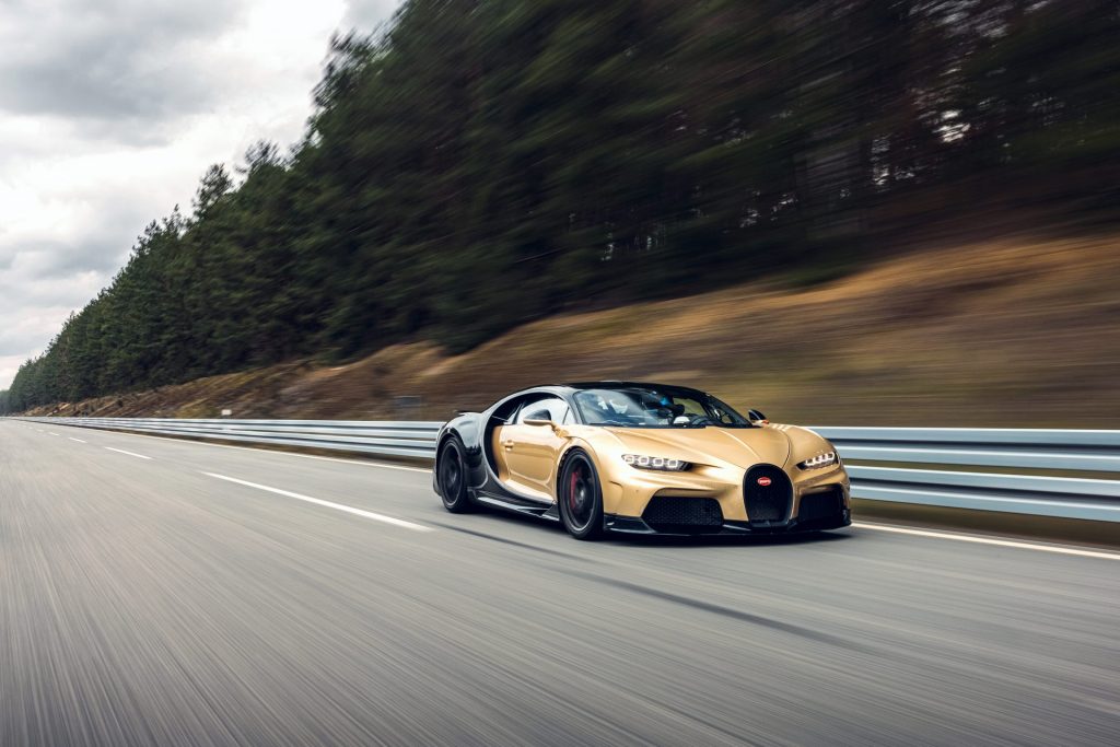 Bugatti Tests The Chiron Super Sport To Its 273 MPH (Limited) Top Speed ...