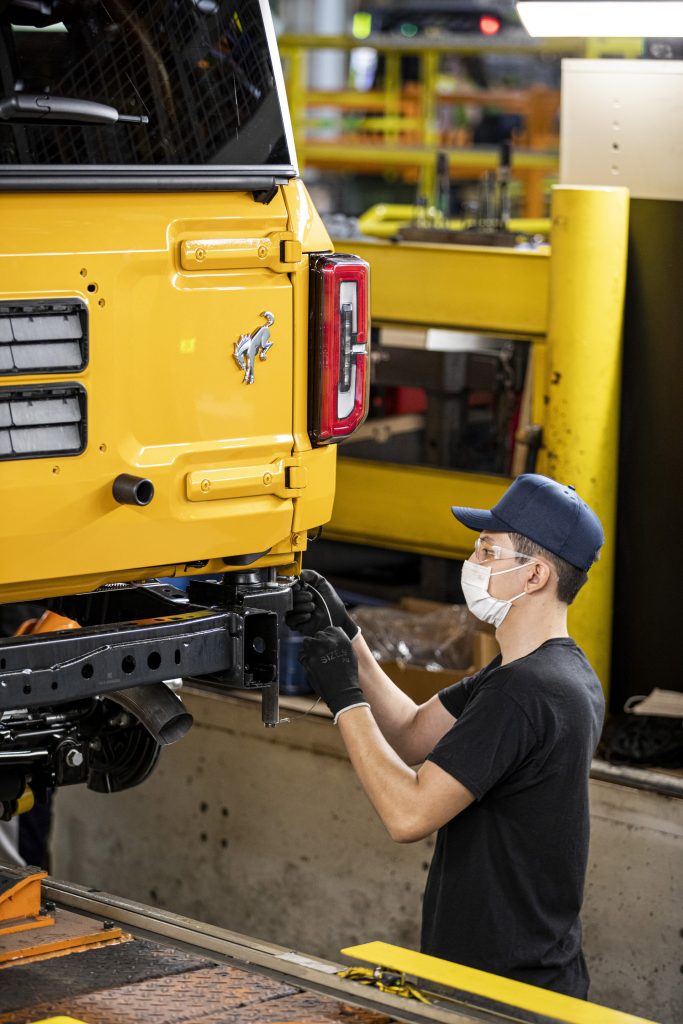 2021 Ford Bronco Finally Begins Shipping To Dealers Nationwide