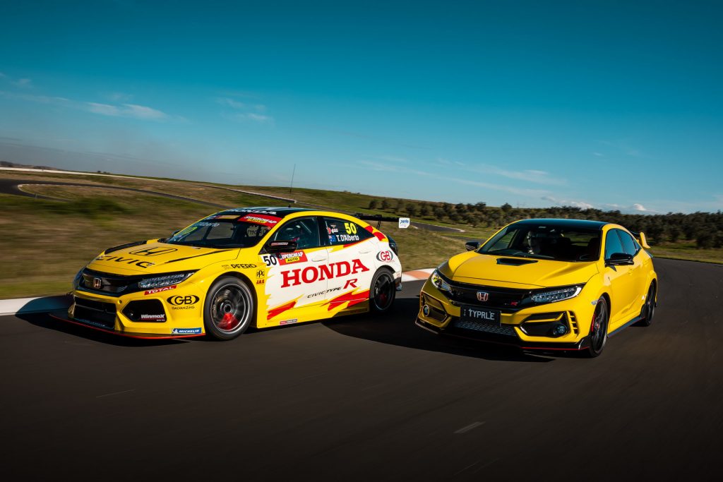 2019 Honda Civic Type R TCR race car. What it's like to drive.