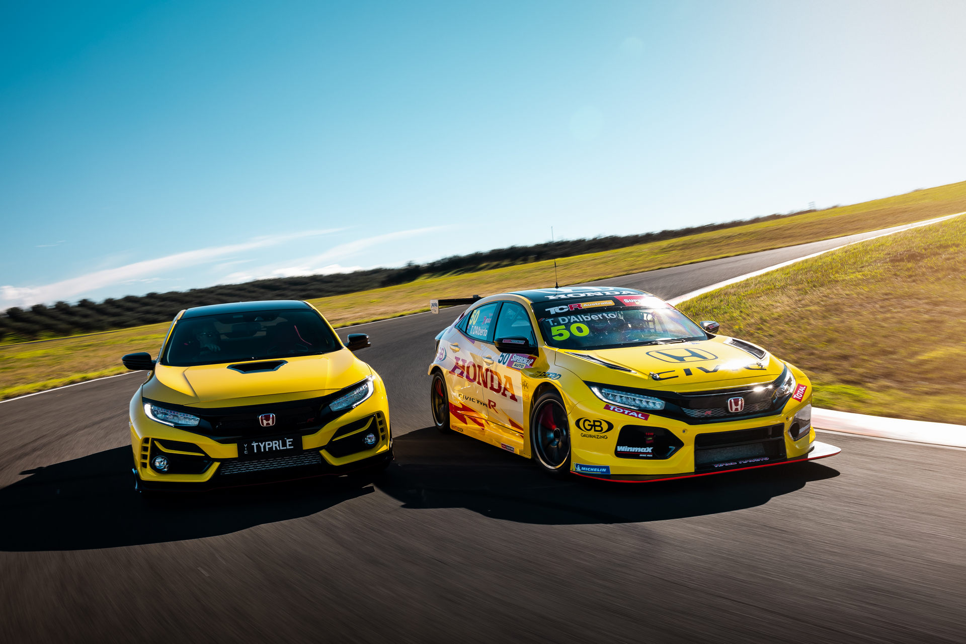 Honda Civic Type R Tcr With Special Livery Celebrates Road Going Limited Edition Launch In Australia Carscoops