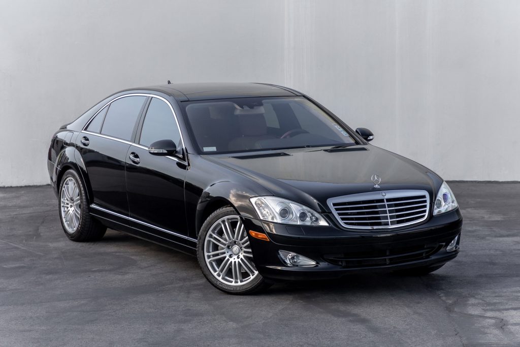 Enjoy The Luxury Of A Mercedes-Benz S550 Without Breaking The Bank ...