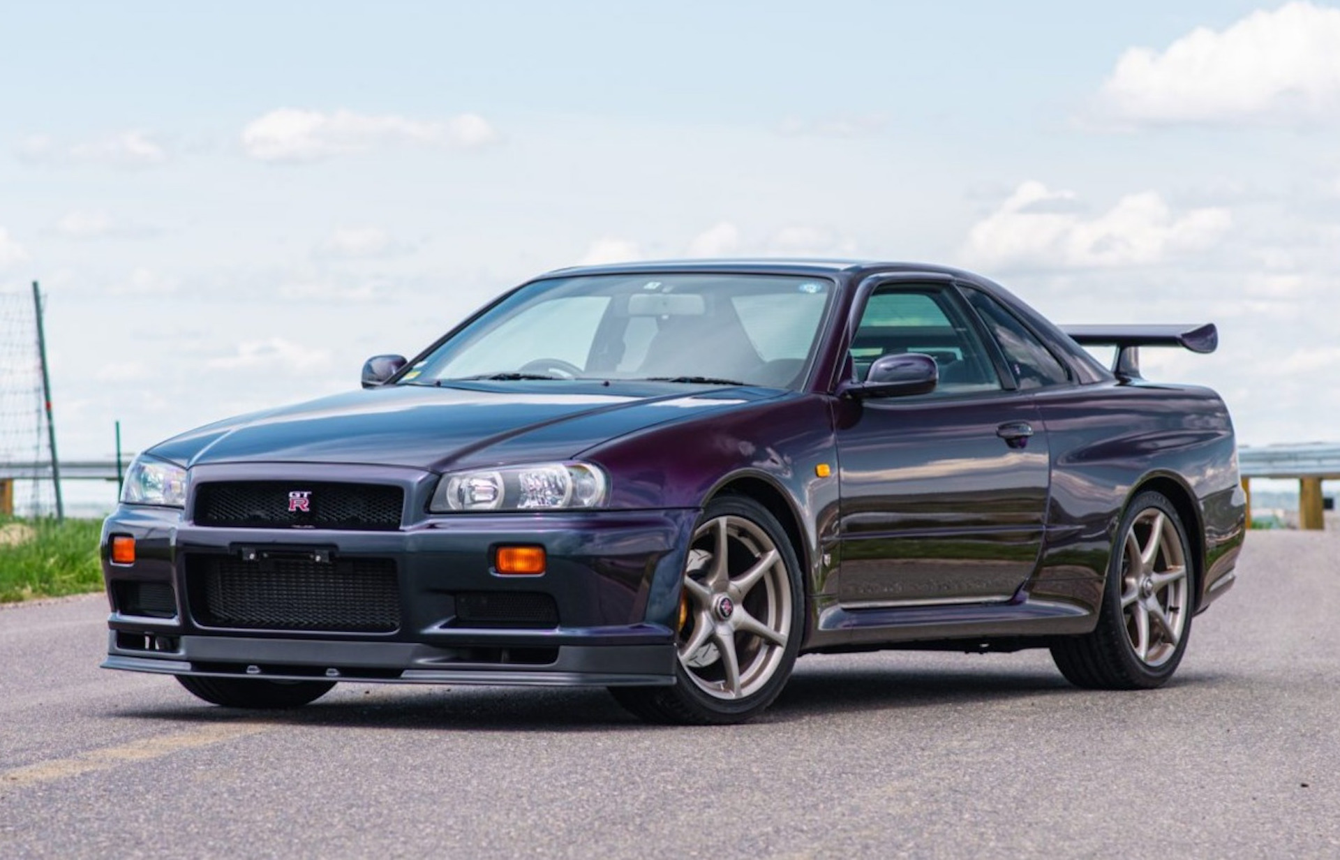 This Midnight Purple Ii 1999 Nissan Skyline Gt R Could Sell For 400k Carscoops