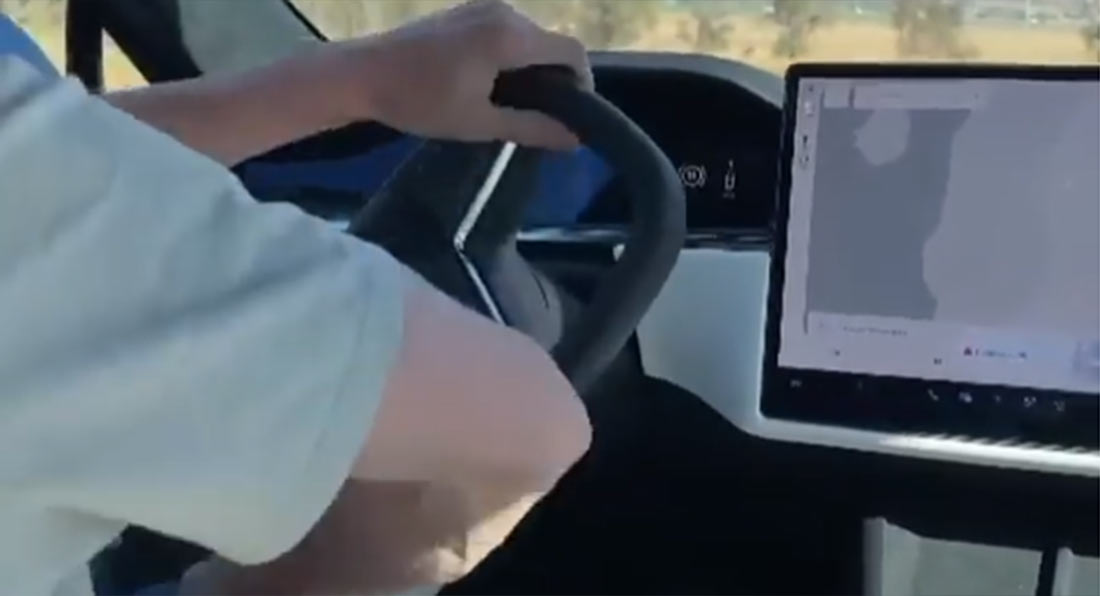 Tesla's Yoke And Touchscreen Shifter Make Three-Point Turns A Hellish  Experience