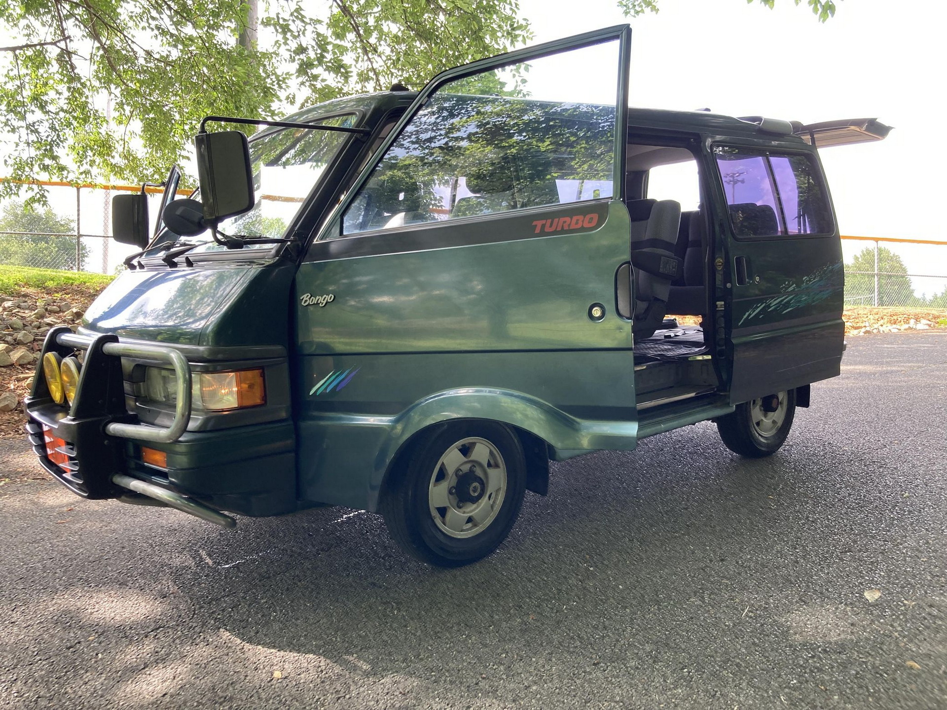 Mazda bongo ss28m