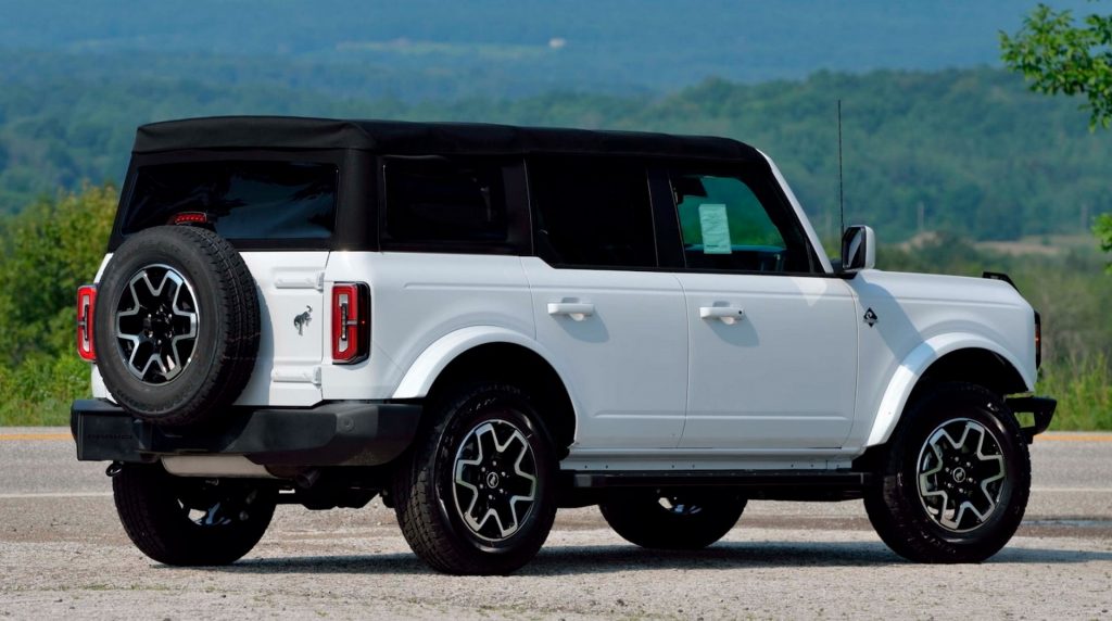 Ford Bronco Outer Banks Color Options