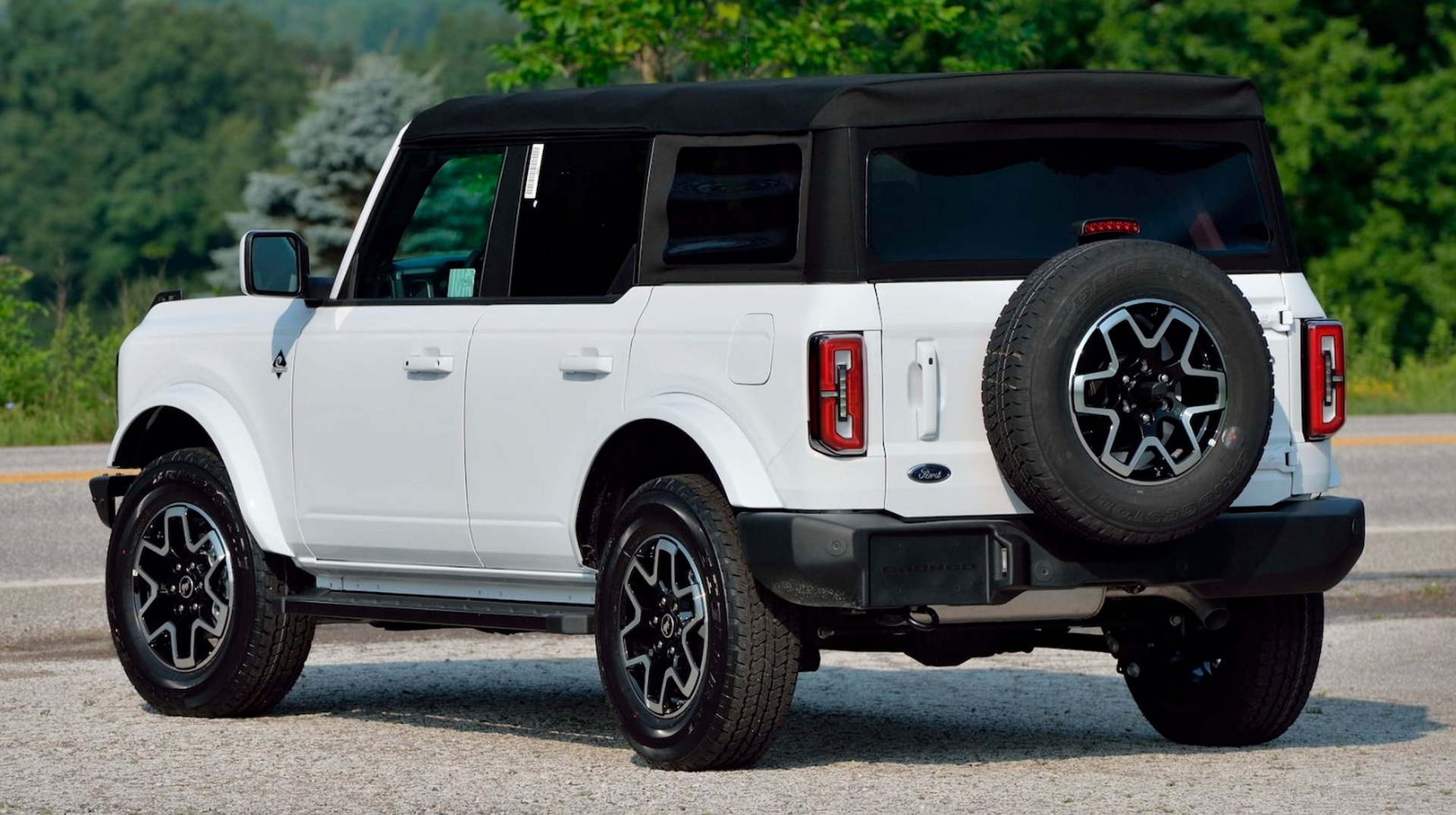 A Brand New Ford Bronco Outer Banks Edition Is Being Auctioned Off On ...