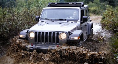 Jeep's New Sunrider Flip Top For Wrangler And Gladiator Hardtop Is Perfect  For Weather That Flip Flops | Carscoops