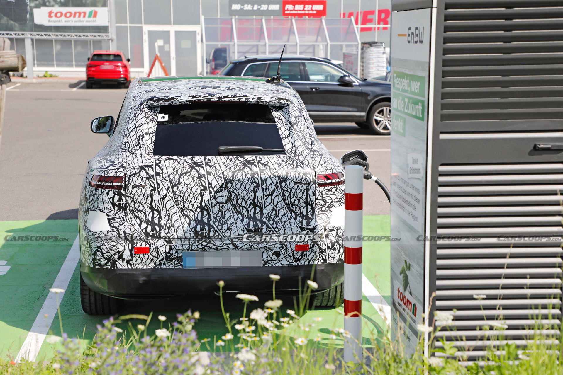 2022 Mercedes EQS Electric SUV Sheds More Camo But Surprises No One ...