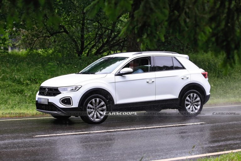 Facelifted 2022 VW T Roc Spied Undisguised In R Line Spec Carscoops