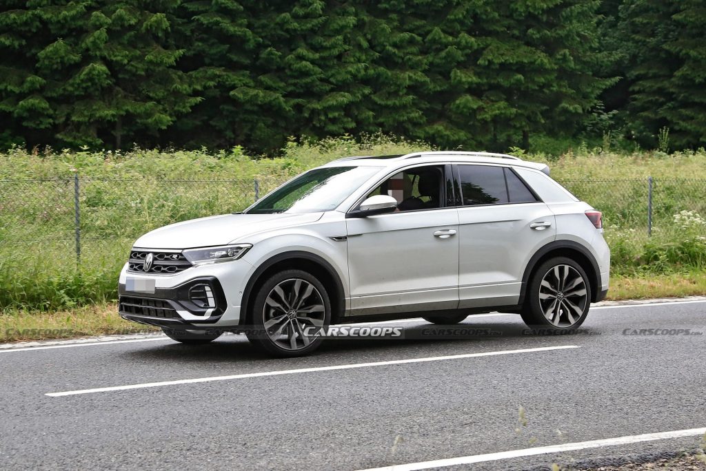 Facelifted 2022 VW T-Roc Spied Undisguised In R-Line Spec | Carscoops